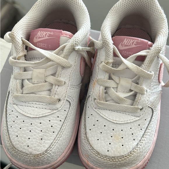 Nike Force 1 - Picture 4 of 6